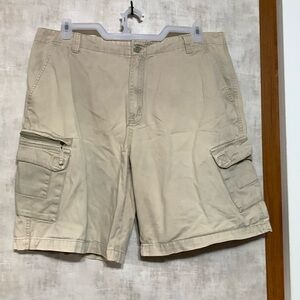 Faded glory men’s cargo shorts size 38